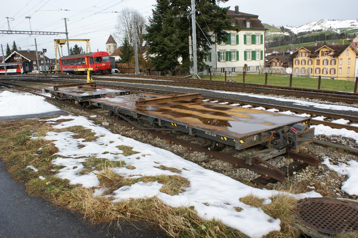 AB Xk 1063 für Schienentransporte (Quelle Wikipedia, Foto Markus Giger, CC BY-SA 2.5 ch)