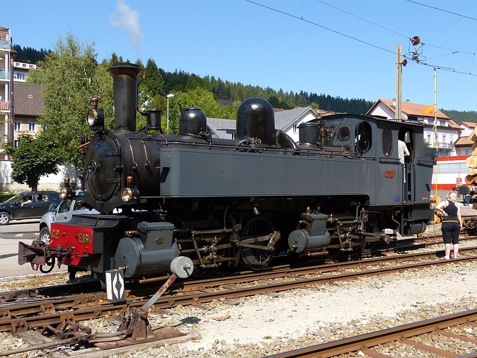 Dampflokomotive G 2x2/2 E 164 (ex CJ), die von La Traction fr die Befrderung von Dampfzgen benutzt wird (Quelle Wikipedia, Bild Abaddon1337, CC BY-SA 4.0)