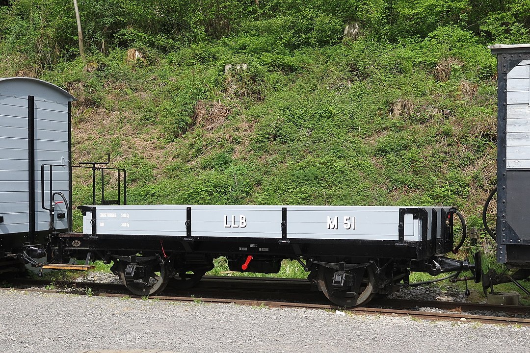 Offener Gterwagen M2 51 der ehemaligen Leuk–Leukerbad-Bahn (Quelle Wikipedia, Bild Allmendstrasse, CC BY-SA 4.0)