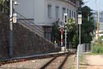 Licht- und Tafelsignale im Bahnhof Ponte Tresa (Quelle Wikipedia, NAC, CC BY-SA 4.0)