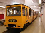budapest-u-bahn-metro/702066/ganz-gelenkwagen-32-der-metro-budapest Ganz Gelenkwagen 32 der Metro Budapest