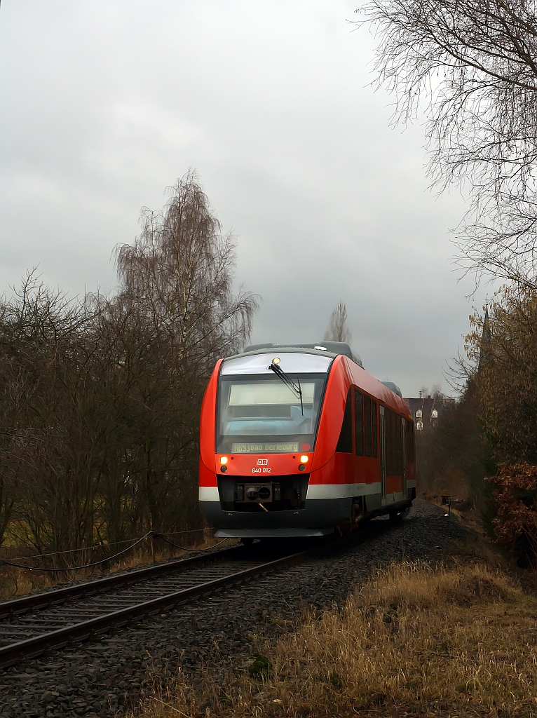 640 012 (LINT 27) der 3-L�nder-Bahn als RB 93 (Rothaarbahn) nach Bad Berleburg, hier am 14.01.2012 in Kreutztal-Ferndorf.