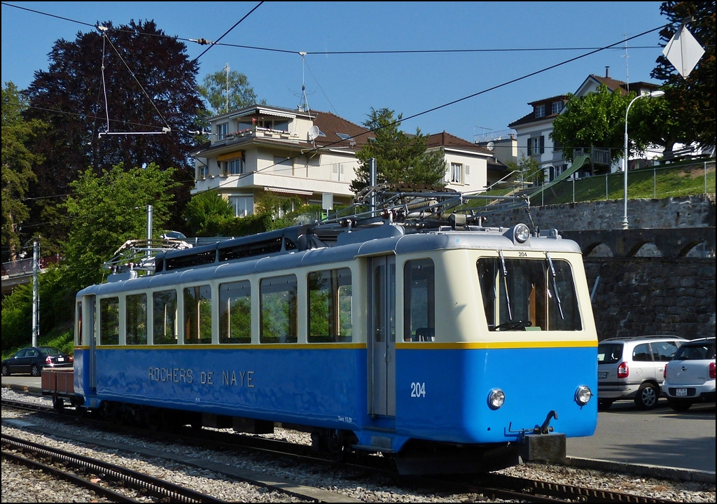 Der sch�ne Bhe 2/4 N�204 der Montreux-Glion-Rochers de Naye Bahn war am Morgen des 26.05.2012 in Glion abgestellt. (Hans)