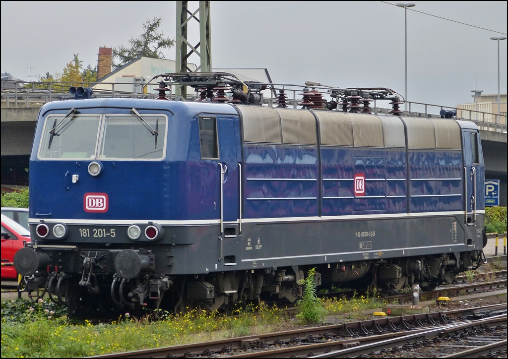 Die sch�ne blaue 181 201-5 war am 12.10.2012 im Hauptbahnhof von Koblenz abgestellt. (Jeanny)