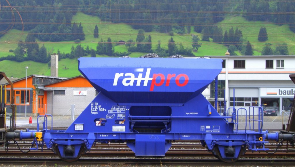 Ein privater Schotterwagen Fccpps der Firma railpro, aufgenommen in Frutigen am 02.08.2007