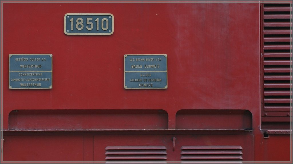 Fabrikschlider die f�r gute langlebige Qualit�t b�rgen...
(Bm 6/6 18510 in Yverdon, dne 23. Juli 2013)