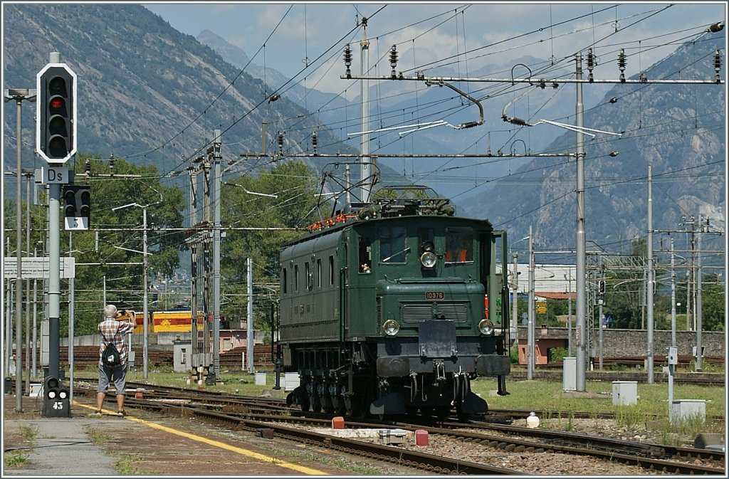 SBB Ae 4/7 10976 in Domodossola. 
20. Aug. 2011