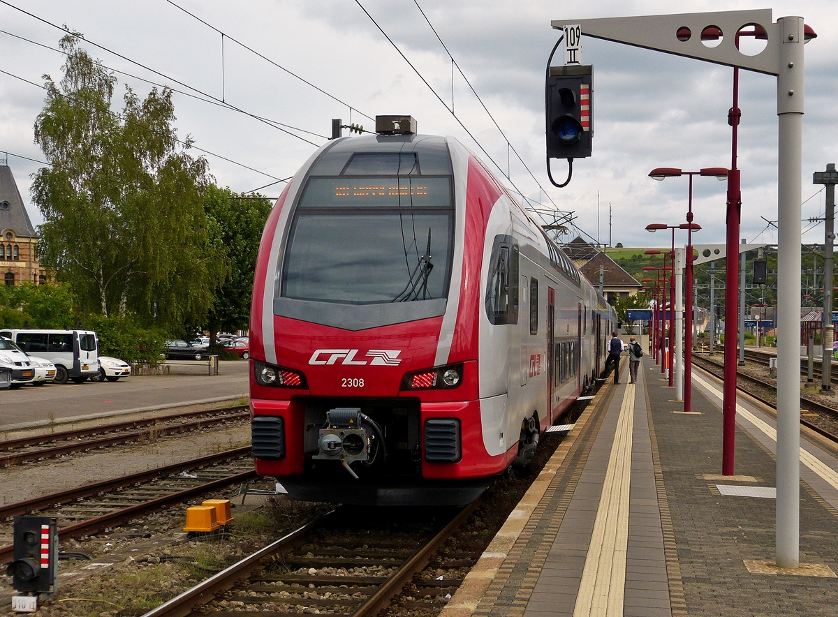 . Der CFL Stadler KISS 2308 ist am 30.08.2014 im Bahnhof von Wasserbillig angekommen und wartet nun auf die R�ckfahrt nach Luxemburg Stadt. (Hans)