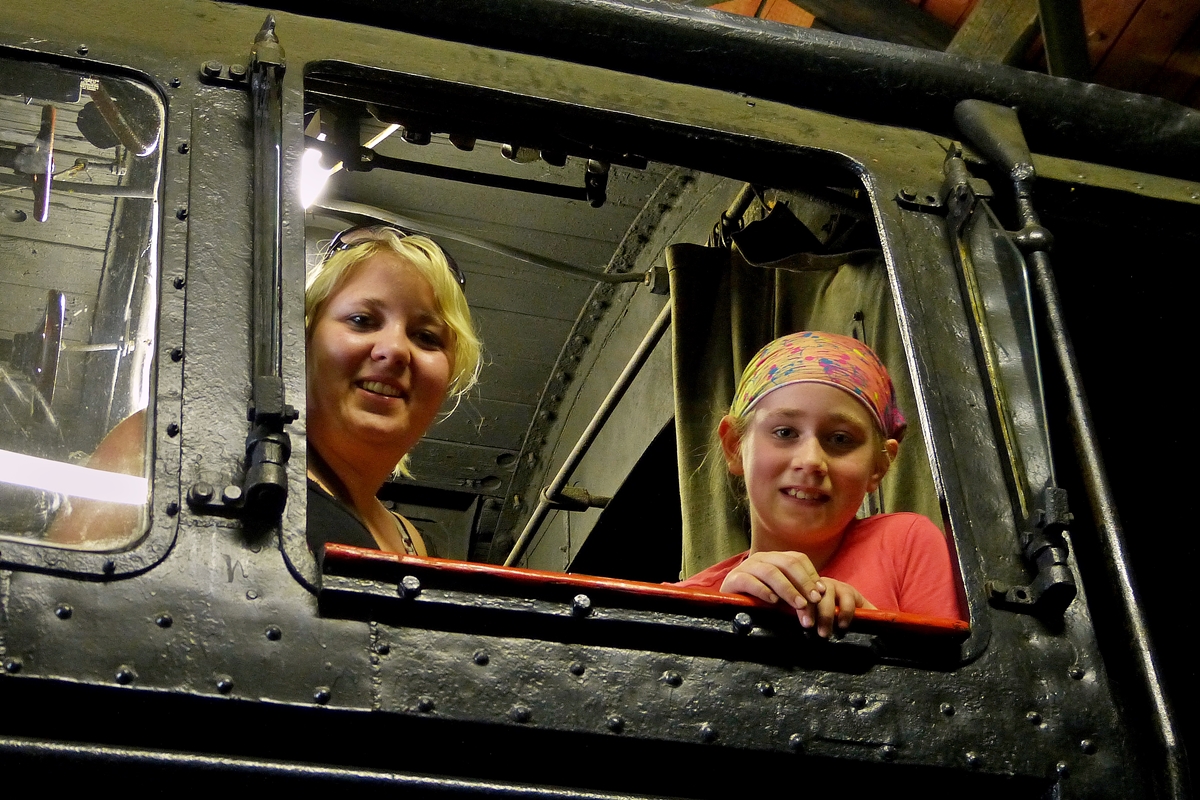 . Im Dampflok Museum Hermeskeil faszinieren die Dampfr�sser auch die junge Generation. 09.06.2014 (Jeanny)