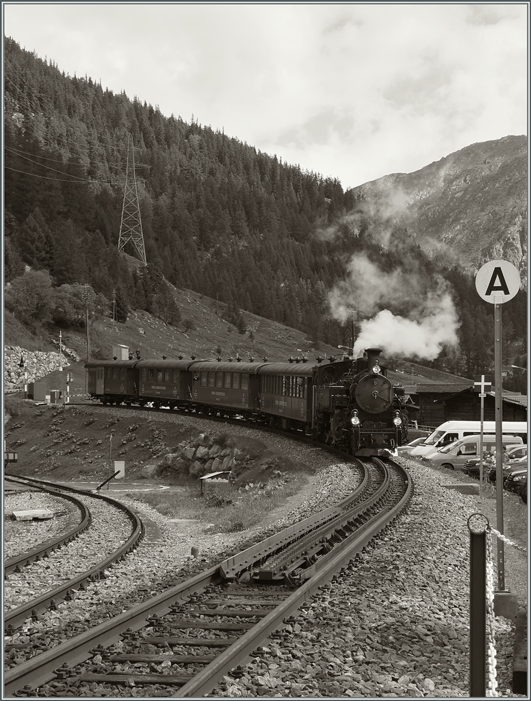 100 Jahre Brig - Gletsch
Die DFB HG3/4 N� 9 erreicht Oberwald.
16. Aug. 2014 
