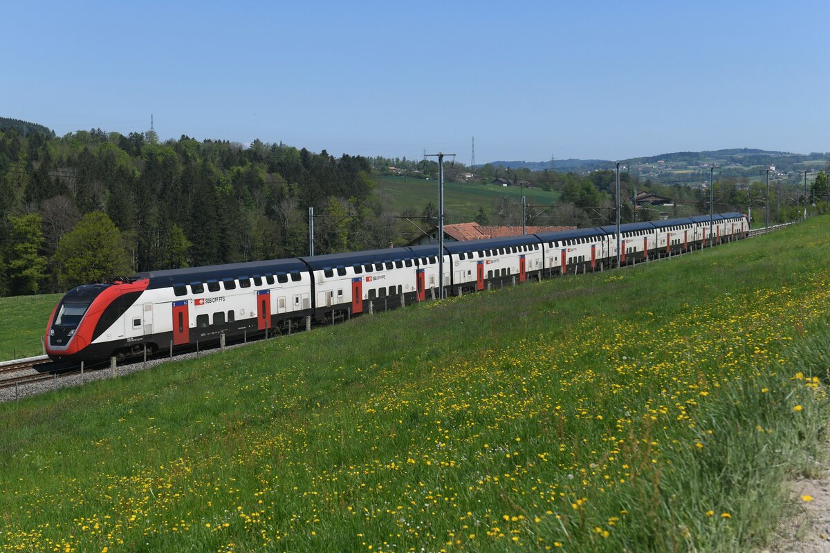2025-04-30.SBB CFF FFS Chem la Comba Puidoux
Automotrice à deux étages Bombardier Twindexx
RABe 502 022

© la photo vous intéresse merci de me contacter
photos-vietti-violi@ik.me
