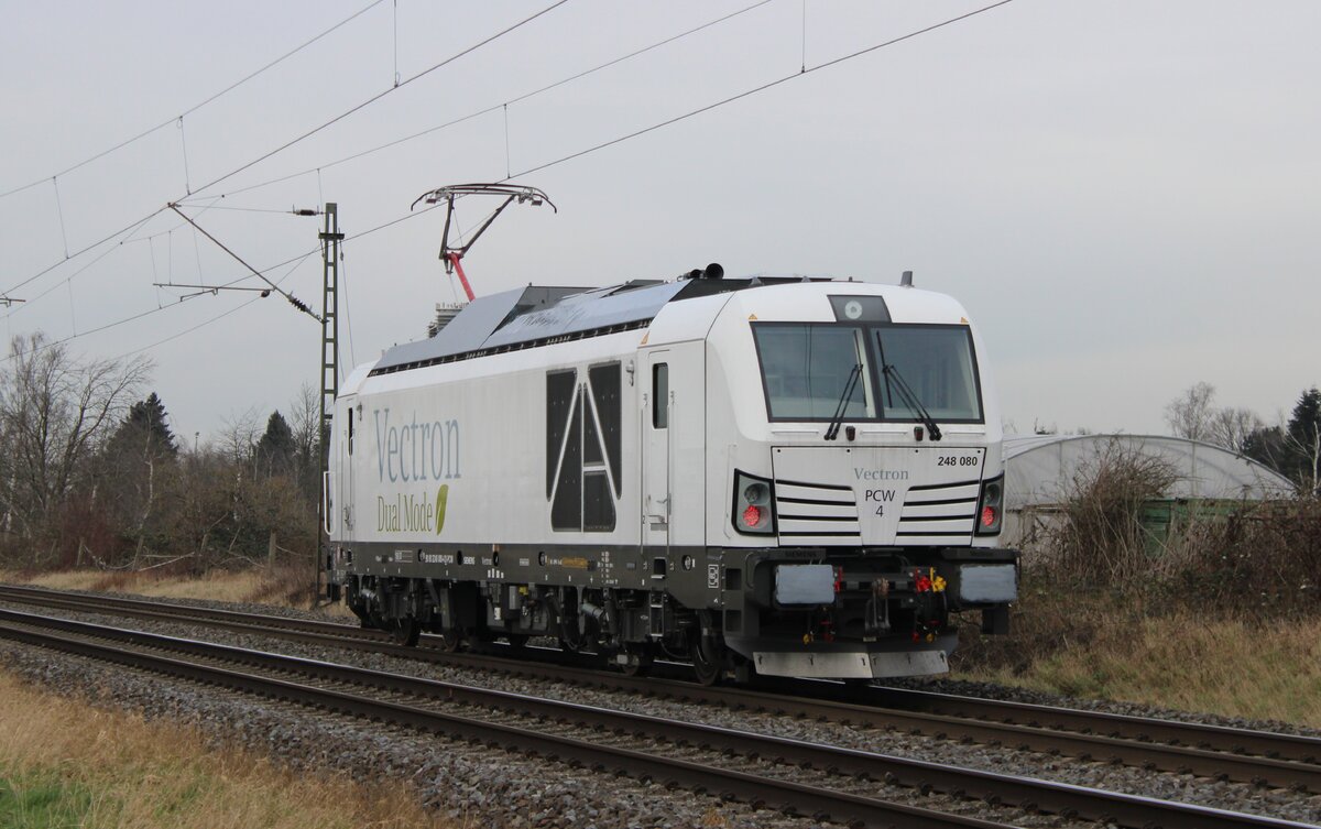 Am 22 Januar 2025 durchfahrt PCW-4/248 080 Karst. 