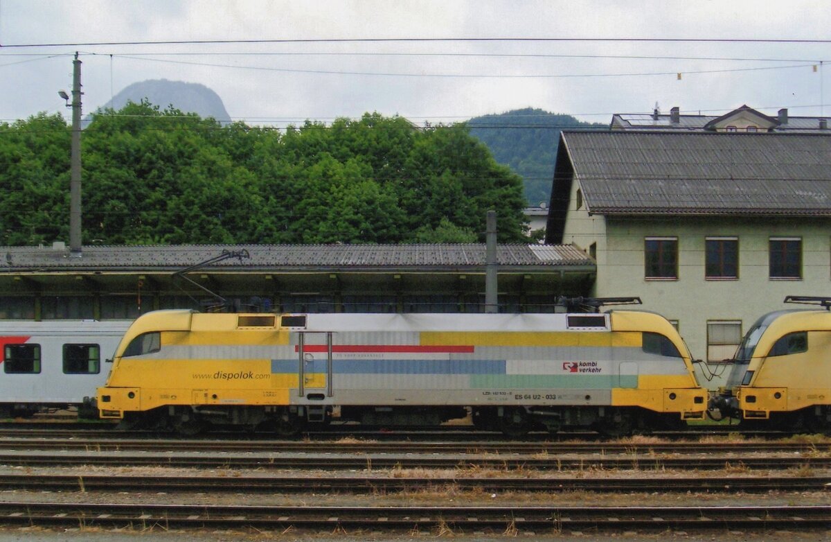 Am 29 Mai 2008 steht Lokomotion U2-033 abgestellt in Kufstein.