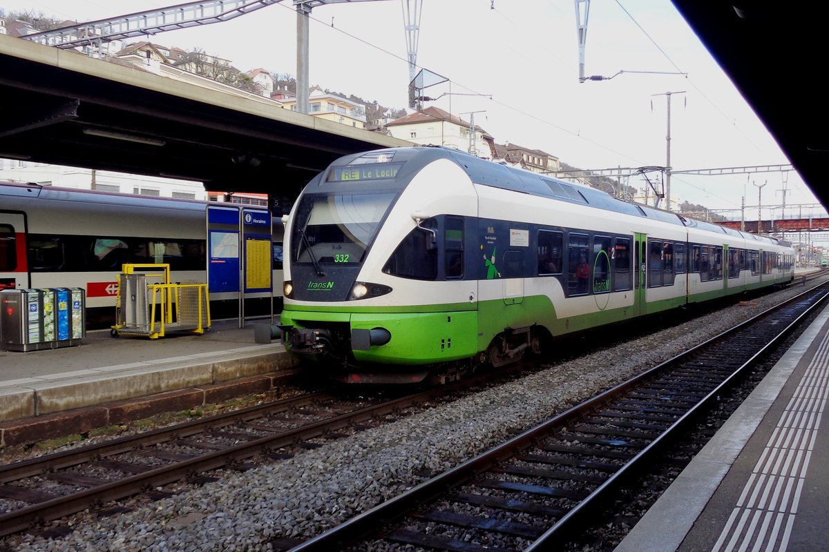 Am Sylvester 2018 treft TransN 332 in Neuchatel ein.