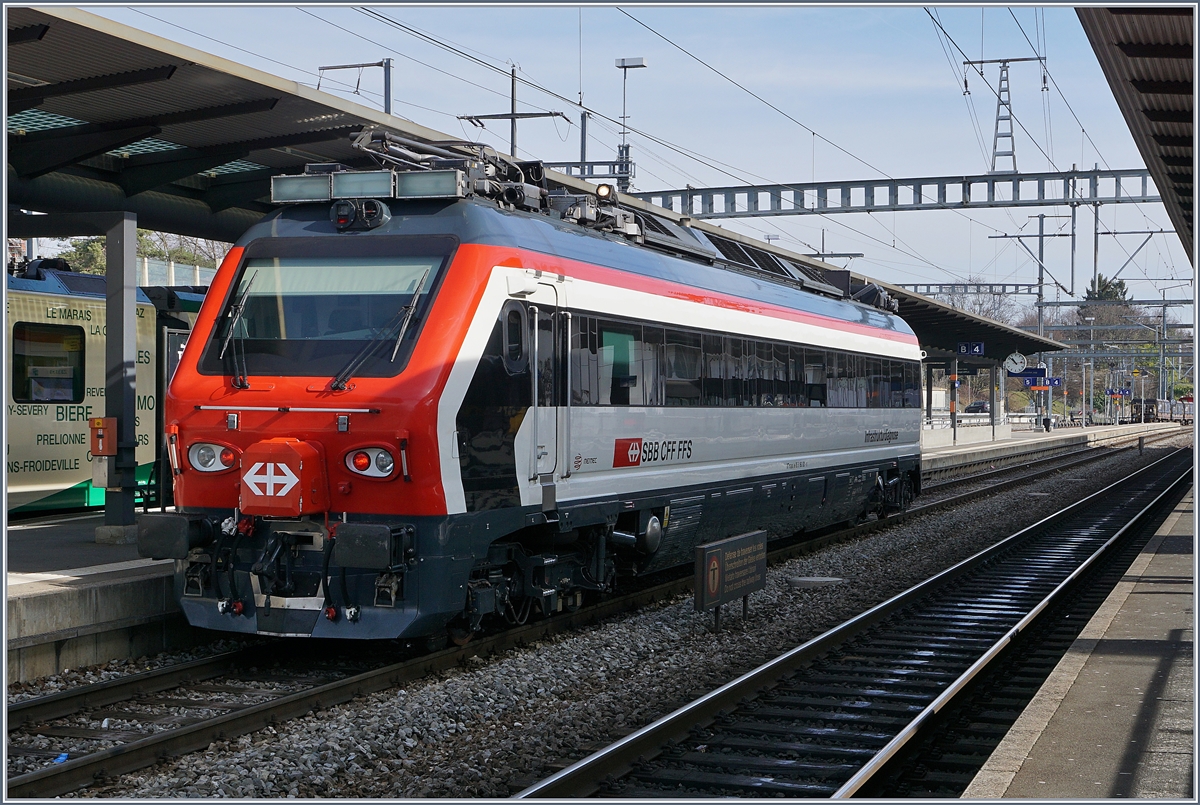 Das selbstfahrenden Diagnosefahrzeug der SBB Infrastruktur XTmass 99 85 91 60 001-5 in Morges. 
3. M�rz 2017