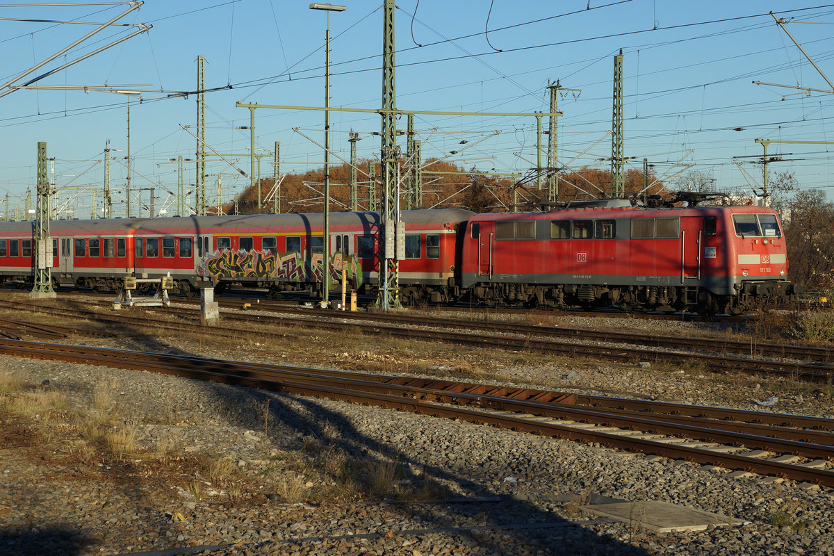DB: Impressionen des Bahnhofs Stuttgart Hbf vom 3. Dezember 2016.
Foto: Walter Ruetsch