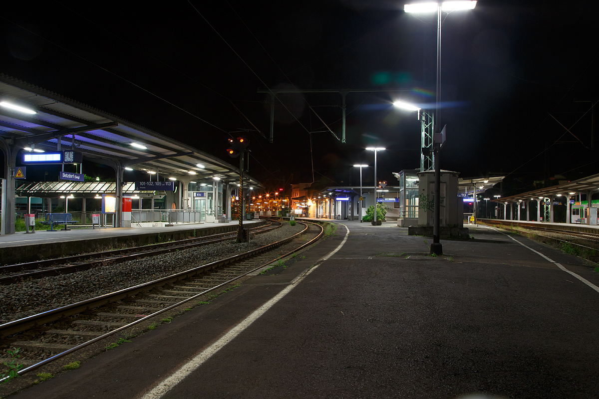 
Der Bahnhof Betzdorf(Sieg) in der Nacht vom 09. auf den 10.06.2015.