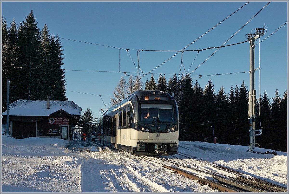 Der CEV MVR ABeh 2/5 7503  Blonay-Chamby  verlässt Les Pléiades Richtung Vevey. 


10. Jan. 2019