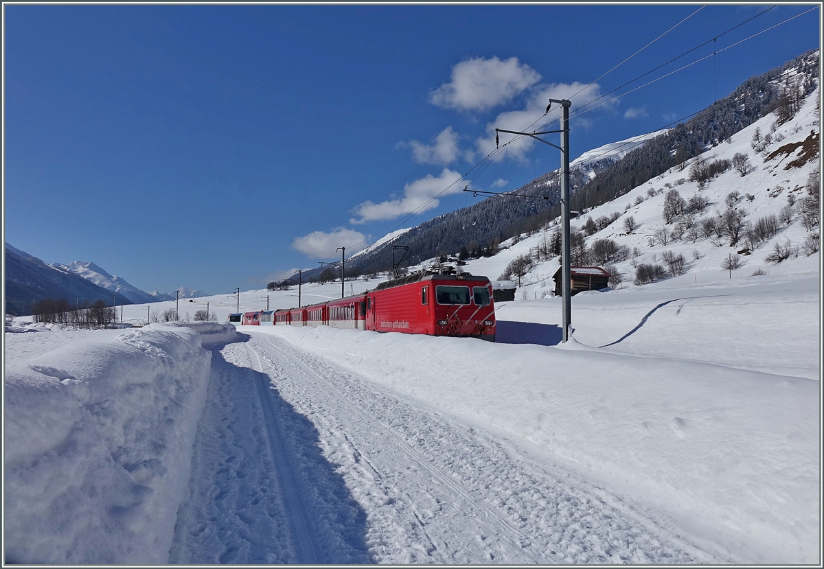 Der Regionalzug 534 führt im Winter an Donnerstagen eine dreiteilige  Gourmet -Section mit.
Bei Münster, den 20. Feb. 2014