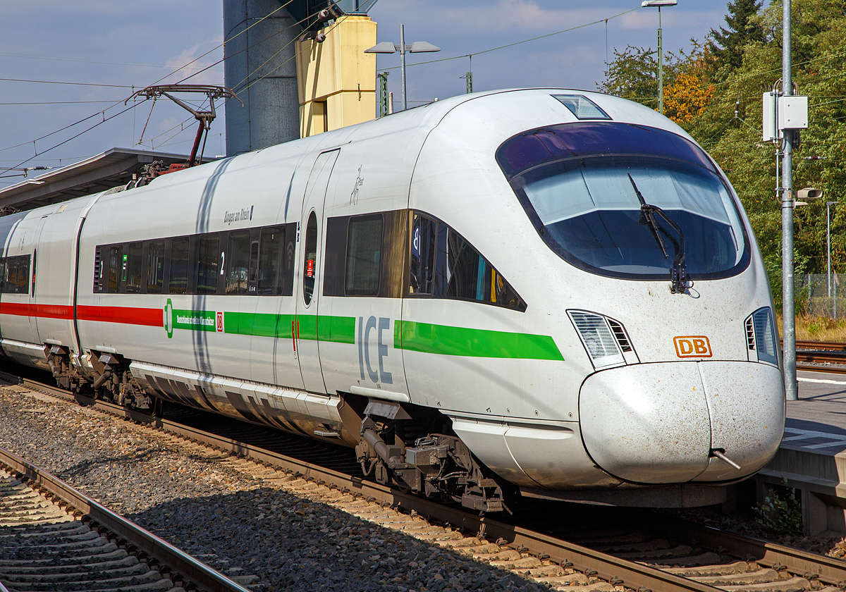 
Detailbild ICE T  Tz 1166  Bingen am Rhein  (411 566-3) am 23.09.2020 beim Halt im Bahnhof Marburg (Lahn), als ICE 1578 (Frankfurt (Main) -  Stralsund Hbf).