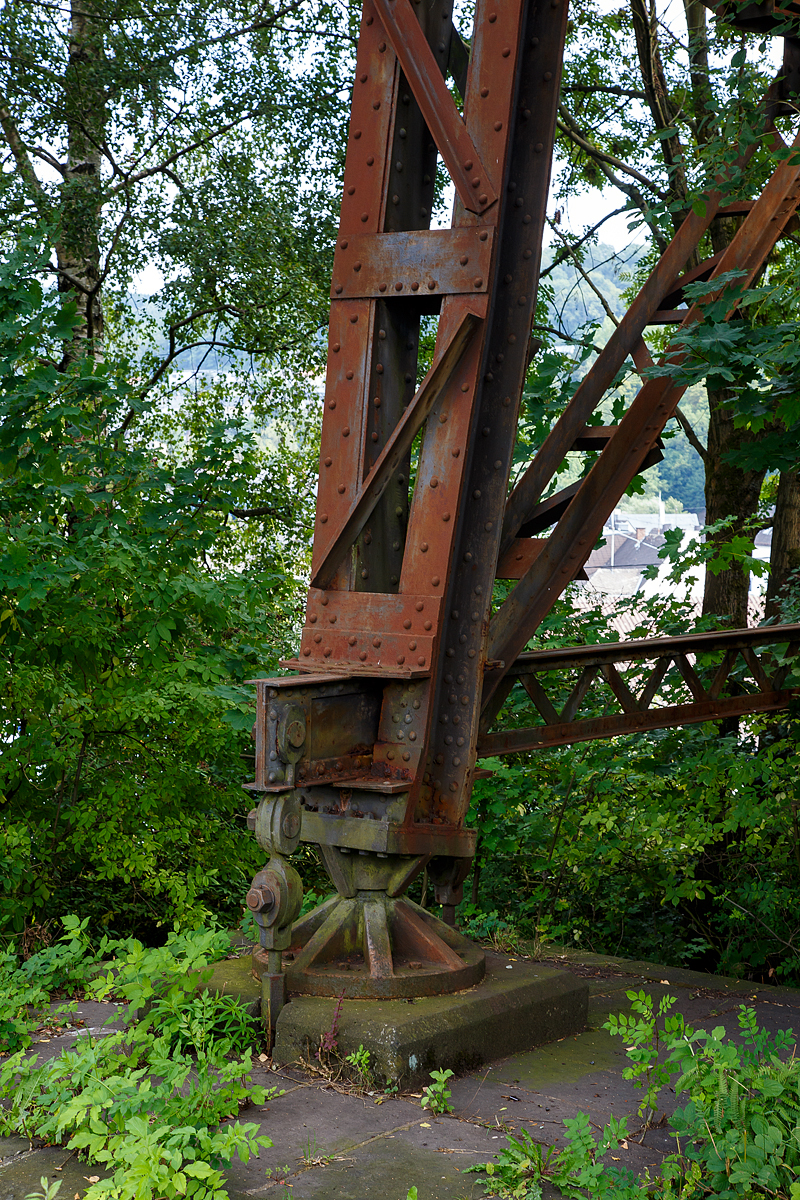 Detailbild einer Stütze der 1906 errichteten Hülsbachtalbrücke in Westerburg (Westerwald), eine 225 m lange Eisenbahnbrücke der ehemaligen Westerwaldquerbahn (ex KBS 425). 