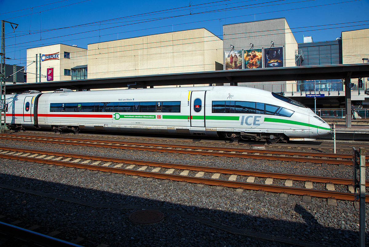 Deutschland schnellster Klimaschützer.....
Der ICE 3  Weil am Rhein   Tz 320 bzw. 403 520-0 / 403 020-1 der DB Fernverkehr AG hat am 25.03.2022. in Richtung Köln fahrend, den Bahnhof Siegburg/Bonn in erreicht.