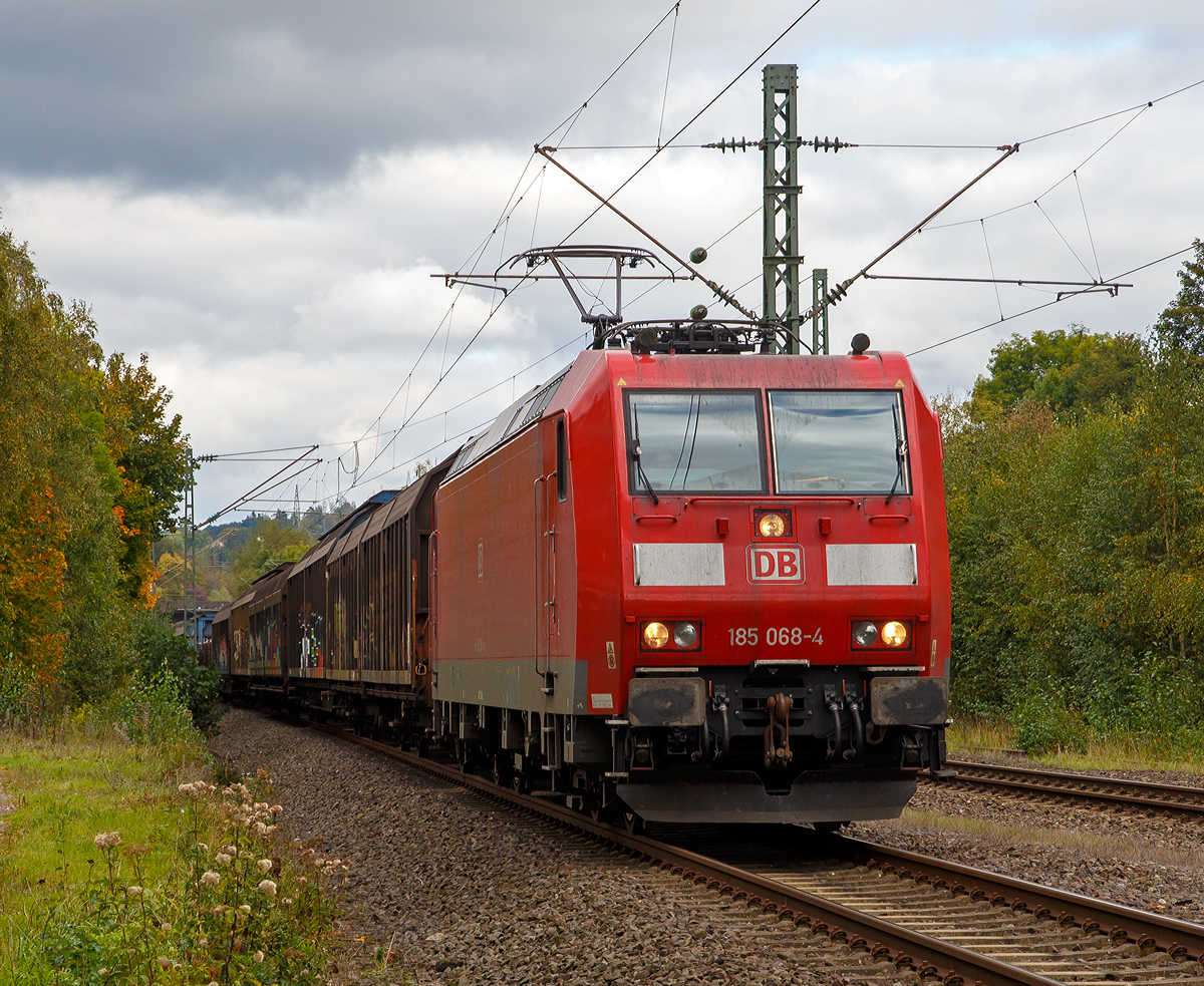 
Die 185 068-4 (91 80 6185 068-4 D-DB) DB Cargo der fährt am 05.10.2019 mit einem gemischten Güterzug durch Siegen-Eiserfeld in Richtung Köln. 