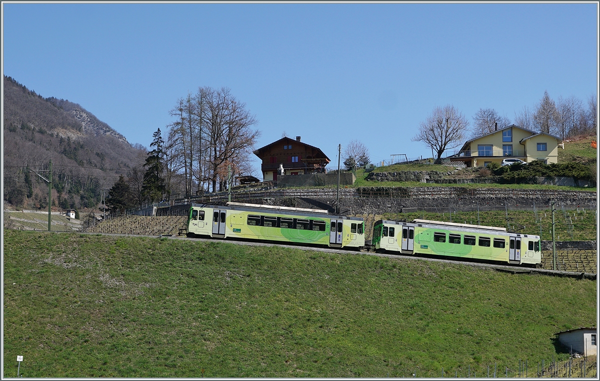 Die beiden ASD BDe 4/4 401 und 402 sind oberhalb von Aigle auf dem Weg nach Les Diablerets. 

30. M�rz 2021