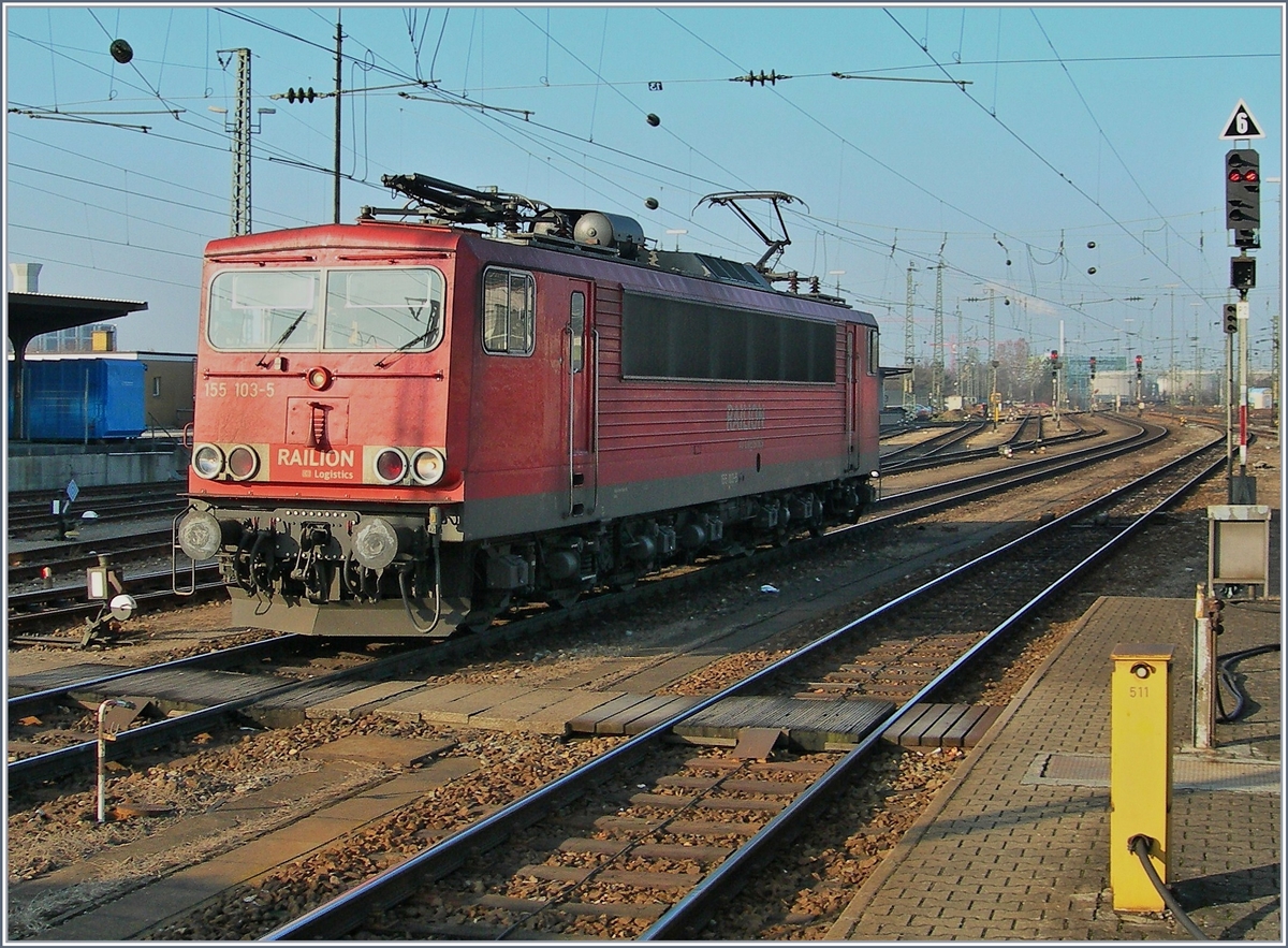 Die DB Railion 155 103-5 in Basel Bad. Bf. 
20. Dez. 2007