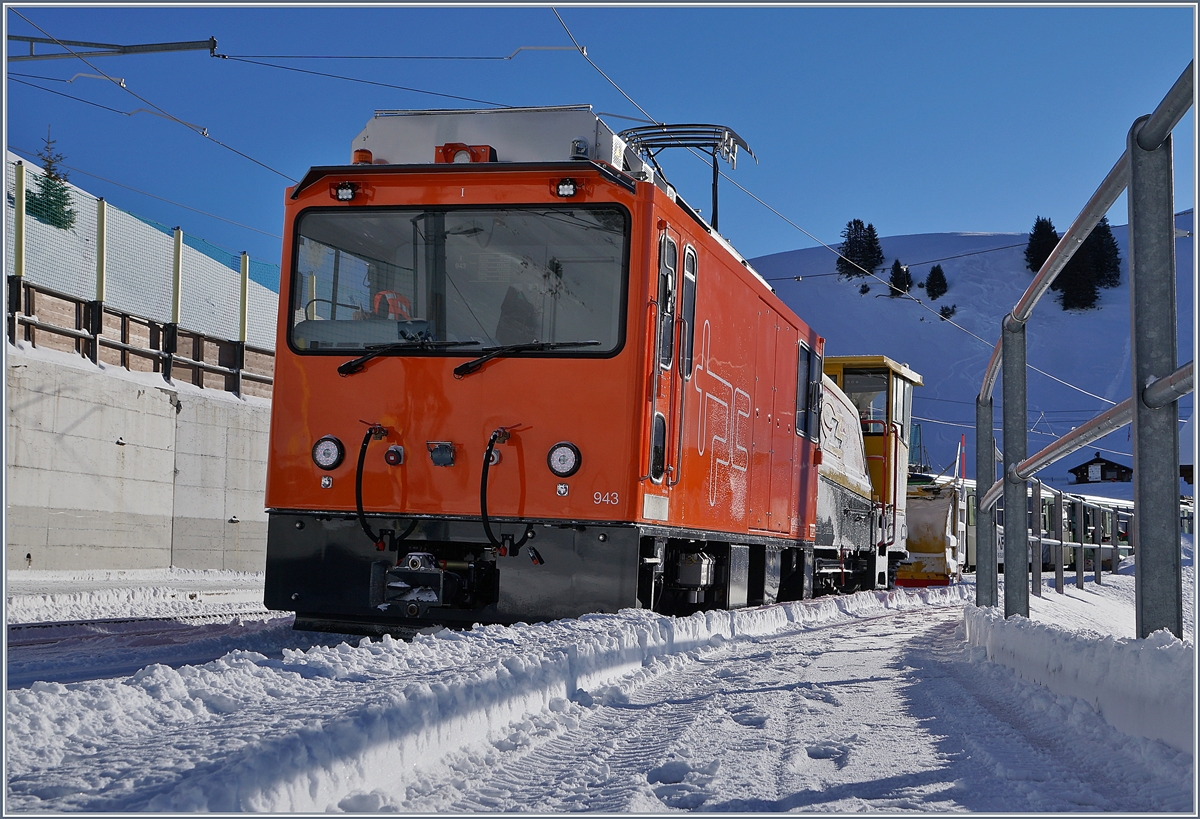Die TPC HGem 2/2 943 ist auf dem Col de Bretaye im Schneer�umungsdienst Einsatz.

12. M�rz 2019