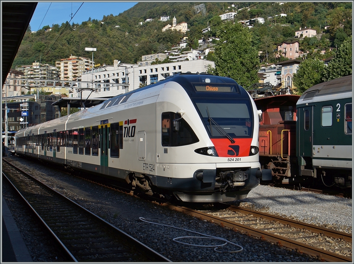 Ein Trenord ETR 524 in Locarno. 
25. Sept. 2015