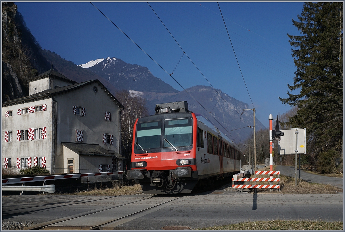 Ein  Walliser -Domino auf der Fahrt nach St-Gingolph zwischen Vionnaz und Vouvry.
15.02.2017