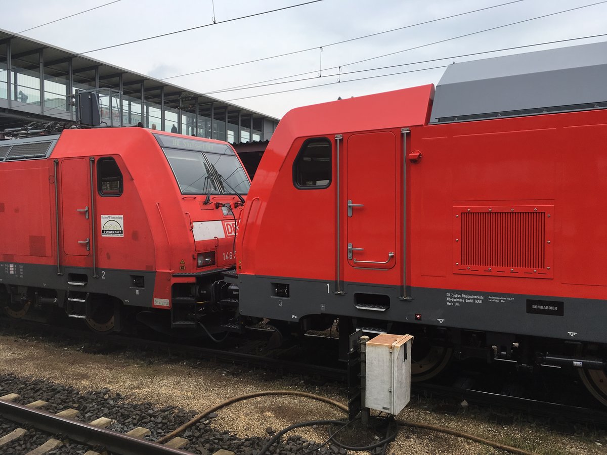 Eine Besondere Zusammensetzung 146 & 245 auf einem Bild & aneinander gekoppelt.

Macht doch einen unterschied die brandneue Lackierung der 245 und die etwas ältere Lackierung der 146.