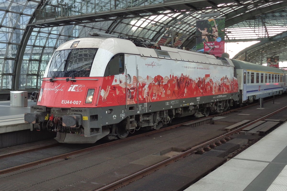 EU44/370 007 steht am 17 September 2018 in Berlin Hbf.