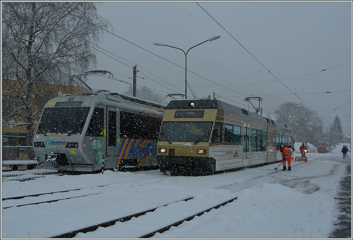 Falls erforderlich wird in Blonay auch Tagsüber Schnee geräumt, was das Fotografieren doch erleichtert. 
30. Jan 2015