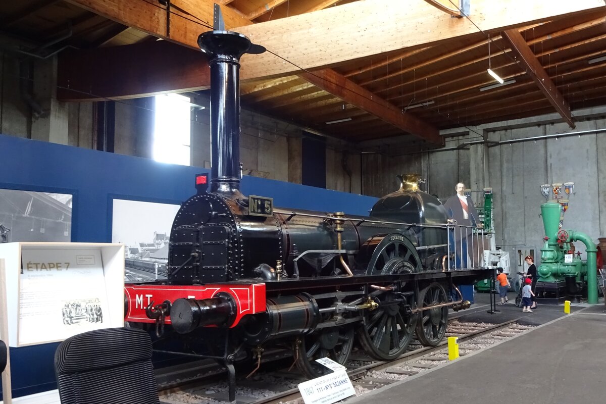 Napolein III ein Pappenkaiser? Zumindestens auf Lok No.5, von Alfred mallet bei Sezannes gabaut und -mit Kaiser Napoleon III- gesichtet ins Cit� du Train in Mulhouse am 30 mai 2019.