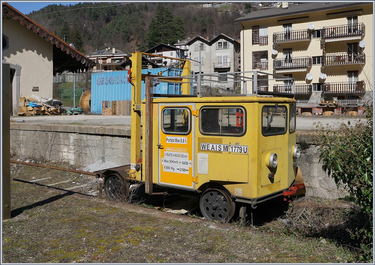 Noch was gelbes habe ich heute in Varzo gesehen: den WE AIS MI 1179U.
11. März 2017