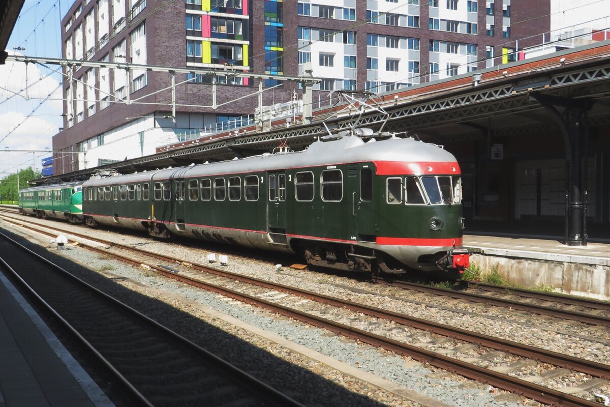 NSM 273 steht am 13 Mai 2023 in Nijmegen w�hrend ein �berbringungsfahrt.