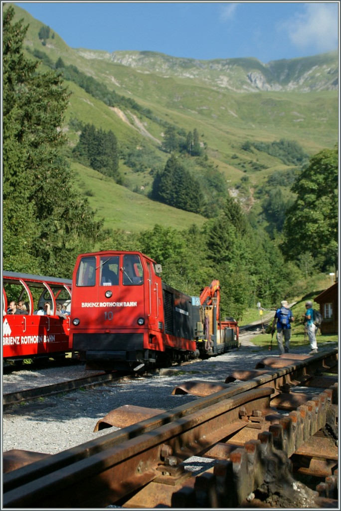  Ohne Fleiss kein Preis , das gilt insbesondere auch f�r Bergbahnen, wobei gerade hier im Verh�ltnis zum Preis ein weitaus gr�sserer Unterhalt betrieben werden muss.
Planalp, den 30 August 2013