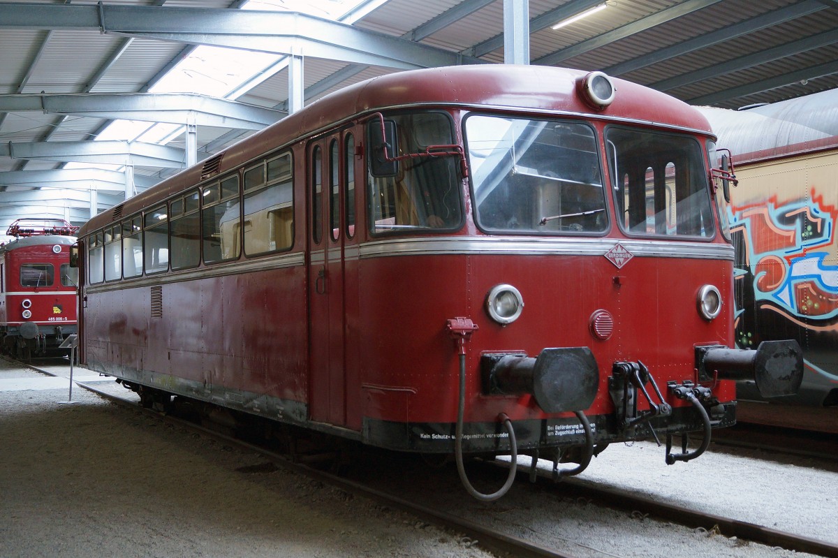 SVG: Der VT 102 (Uerdinger, 1956) wurde am 25. April 2015 im Museum der Eisenbahn-Erlebniswelt Horb am Neckar aufgenommen.
Foto: Walter Ruetsch