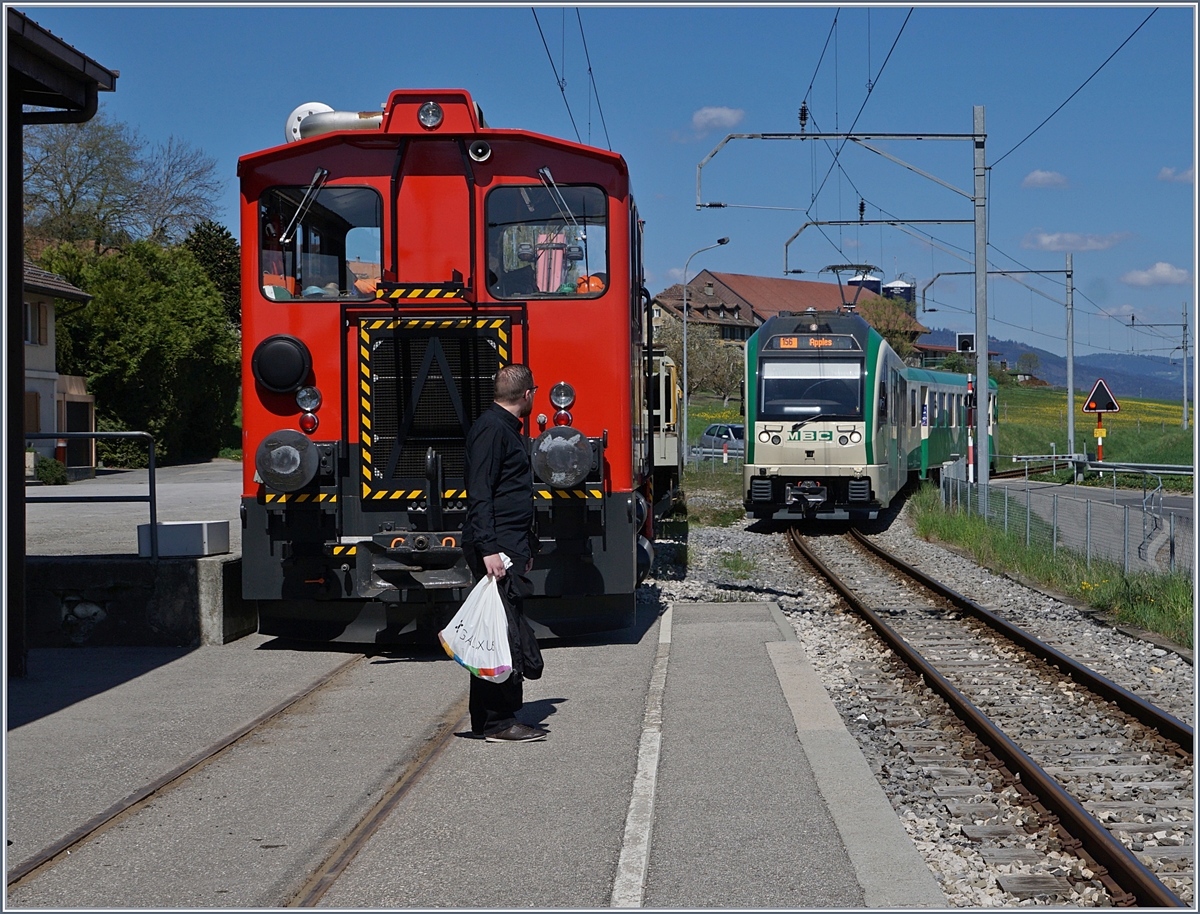 Tm 2/2 41 und der ankommende Be 4/4 mit Bt 54 in Pampigny-Sévery.
10.04.2017