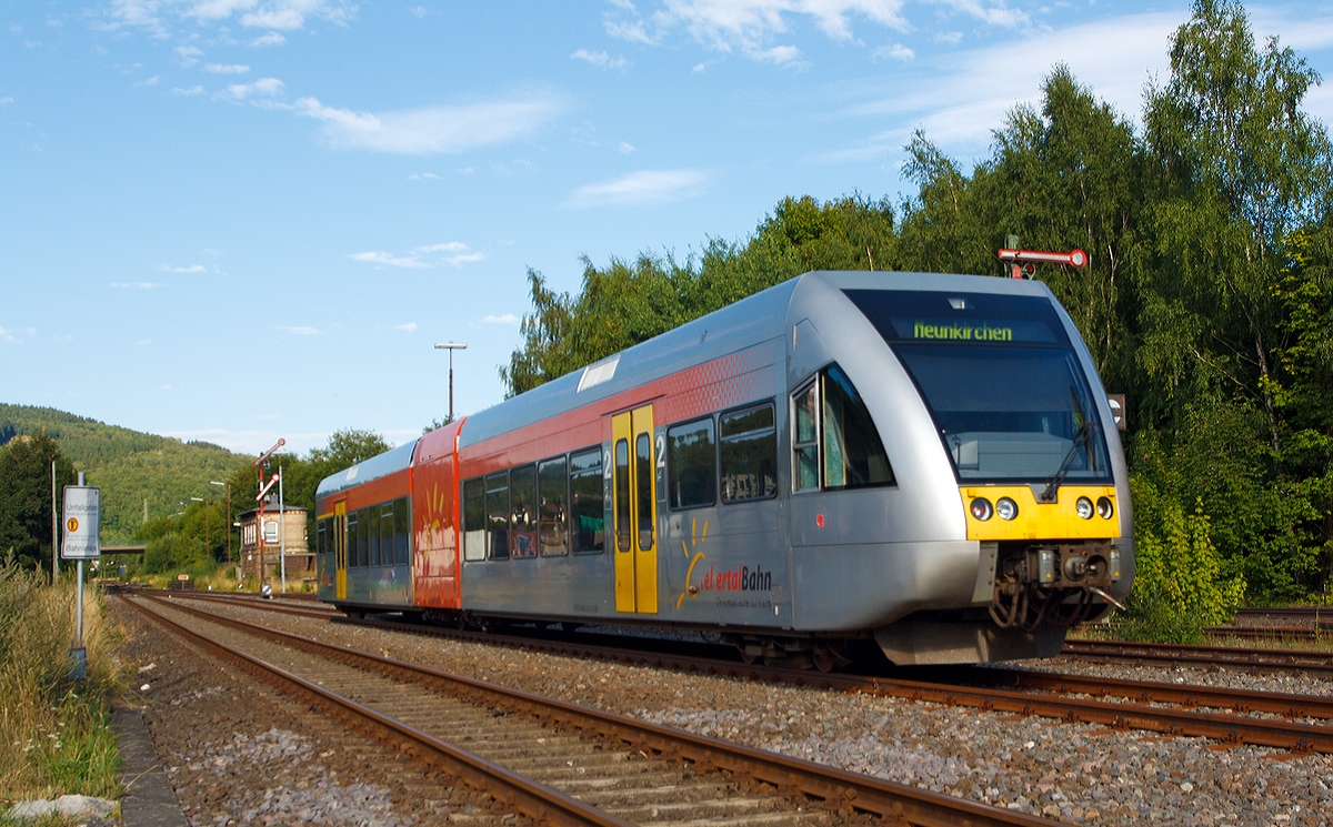 Zum Vergleich In 1200 Pixel:

Ein Stadler GTW 2/6 der Hellertalbahn f�hrt am 16.08. 2013 von Herdorf weiter in Neunkirchen(Siegerland).


Bin gespannt ob man einen Unterschied sieht. Ein Bild wird sp�ter wieder gel�scht.