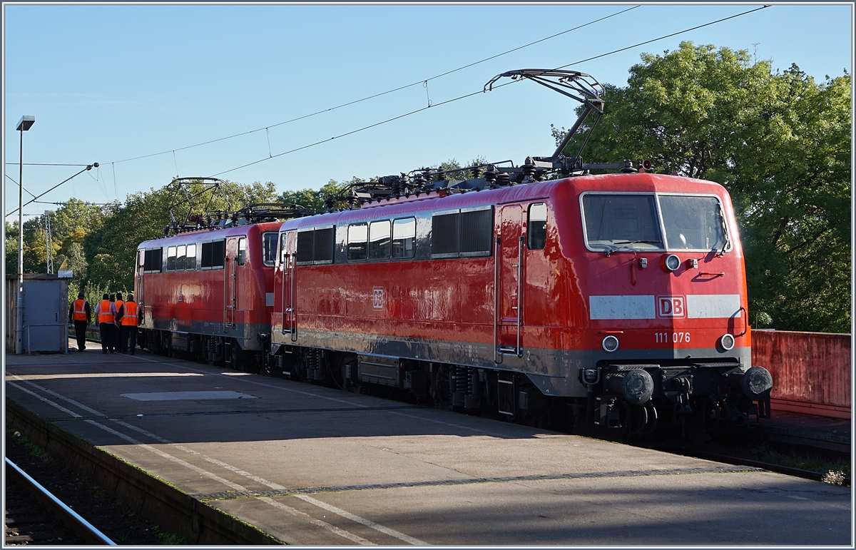 Zwei DB 111 mit unterschiedlichen Stromabnehmern stehen in Stuttgart, wohl zur Schulungszwecken. 
5. Okt. 2017 