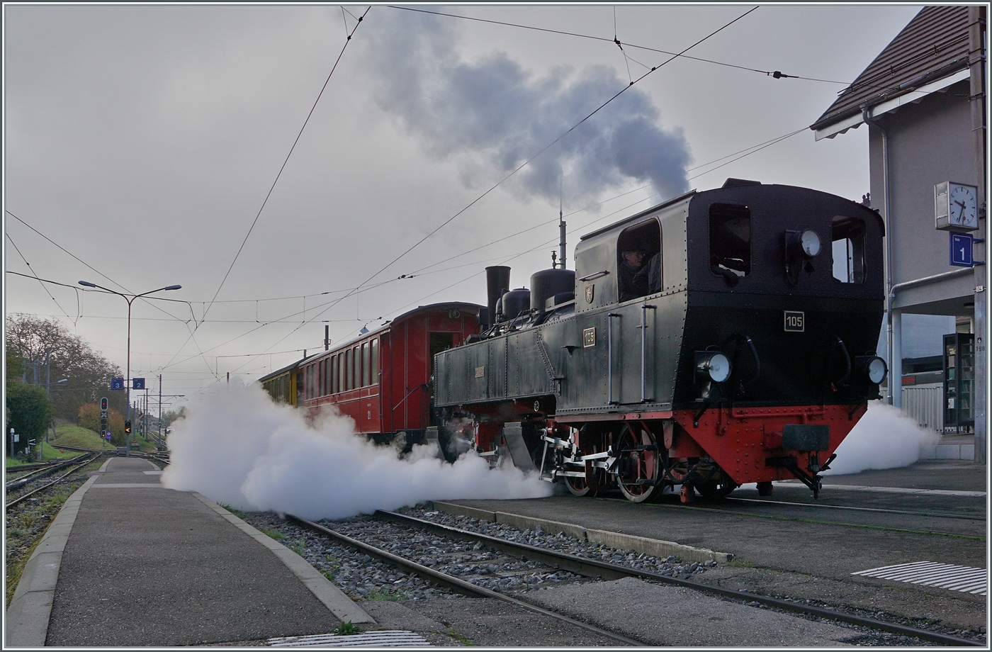 La DER de la Saison 2024! Herrlich dampfend verlässt die SEG G 2x 2/23 105 der Blonay Chamby Bahn mit ihrem Riviera Belle Epoque Zug den Bahnhof von Blonay. 

27. Okt. 2024