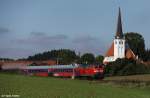 DB 218 466-1 mit BTE Bahn TouristikExpress Sonderzug / Pilgerzug von Kronach nach Alt�tting, KBS 945 Landshut - M�hldorf, fotografiert bei G�tzdorf am 10.09.2011 (Speziell f�r die Pilger in dieser