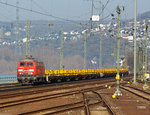   Die 218 261-6 (92 80 1 218 261-6-D-DBG) der Bahnbau Gruppe (DB Gleisbau) f�hrt am 09.03.2014 mit einem Langschienenzug durch Koblenz-Ehrenbreitstein in Richtung S�den (Rheinaufw�rts).
