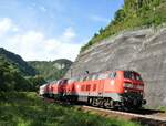218 456-2 und 218 434-9 mit IC Allgäu auf der Geislinger Steige am 12.09.2010.