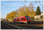Der Dieseltriebwagen 640 011 (ein Alstom Coradia LINT 27) der 3-L�nder-Bahn als RB 93 (Rothaarbahn) Siegen Hbf - Kreuztal - Bad Berleburg, kommt am 16.11.2013 von Siegen, und erreicht gleich den