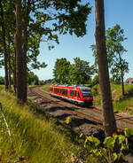 Der Dieseltriebzug 648 957 / 648 457 (95 80 0648 957-8 D-DB / 95 80 0648 457-9 D-DB) ein Alstom Coradia LINT 41 der DB Regio, als RB 85 (Lübeck - Sierksdorf - Oldenburg in Holstein - Puttgarden),
