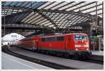 Die 111 013-9 mit dem RE 1  NRW-Express   nach Dortmund Hbf (Aachen-K�ln-D�sseldorf-Duisburg-Essen-Dortmund) hier am 28.04.2013 beim Halt im Hbf K�ln.